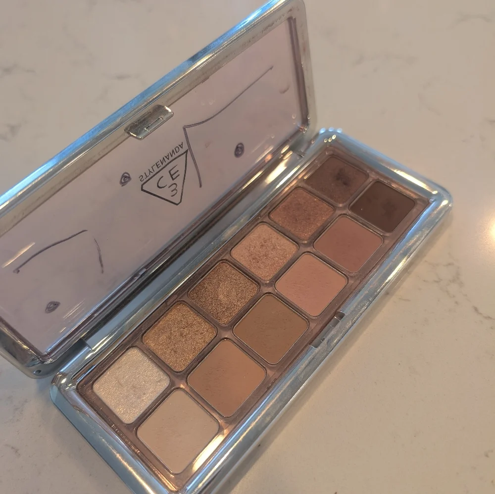 3CE Motion Frame Korea Purchased Eyeshadow Palette As Seen On Instagram